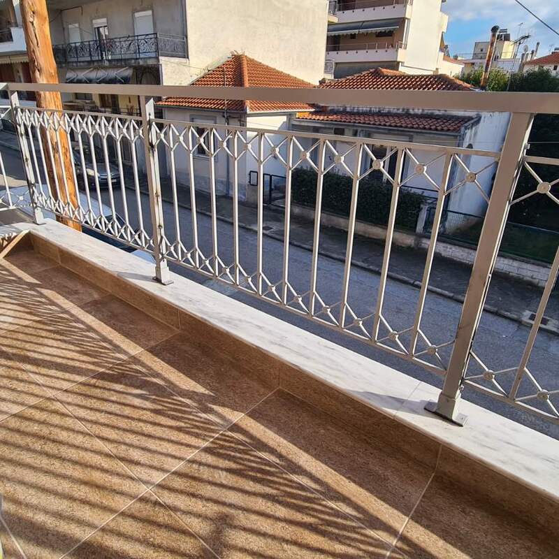 Κάγκελο αλουμίνιου παραδοσιακού τύπου με ηλεκτροστατική βαφή 